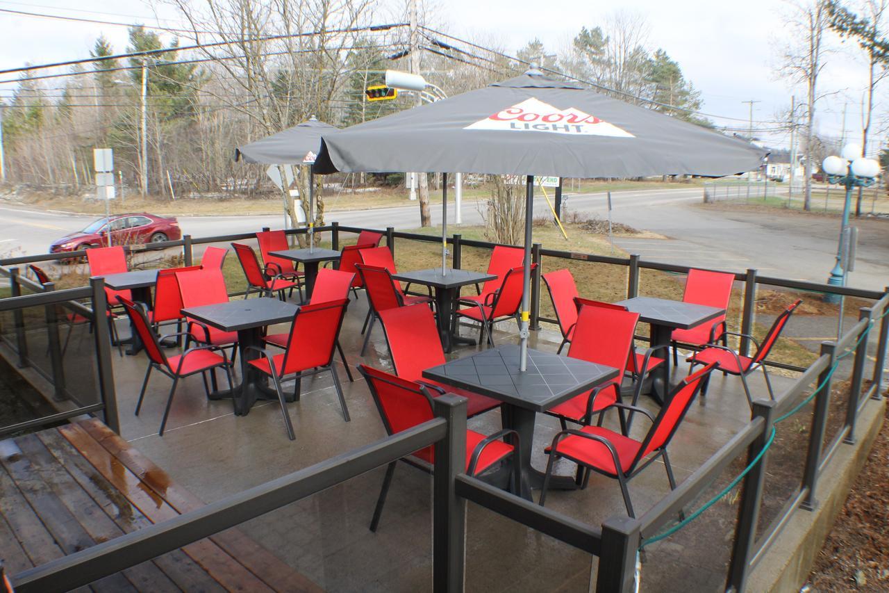 Auberge Valcartier Saint-Gabriel-De-Valcartier Exterior photo